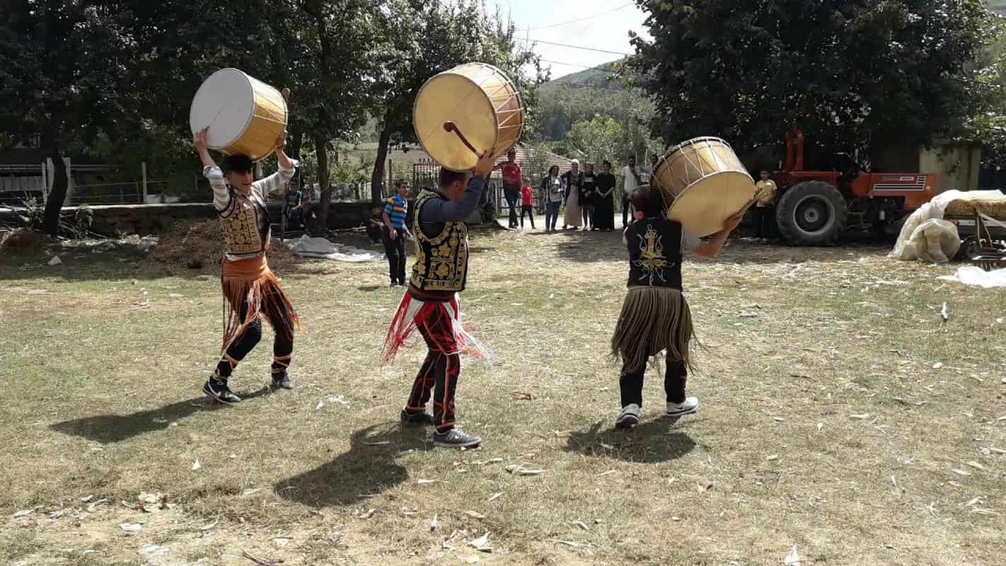 Derince kına