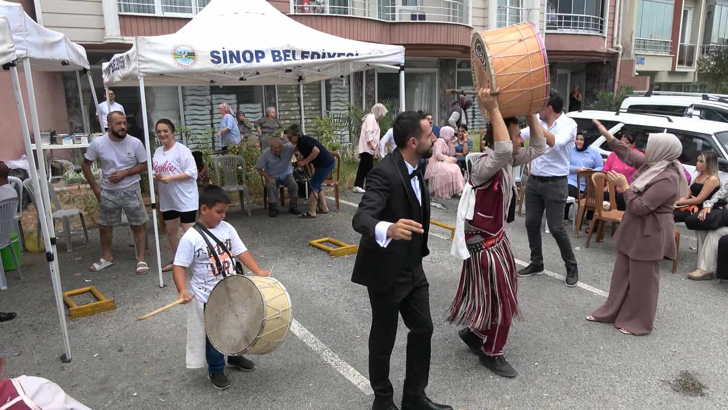 Kartepe Davul Zurnacı | Öz Ak Davul Zurnacı